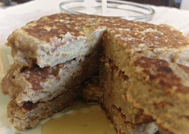 banana-bread-protein-pancakes