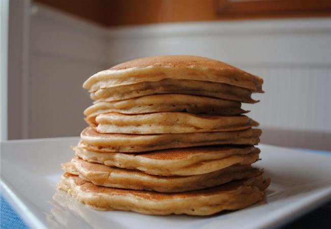 peanut-butter-protein-pancakes